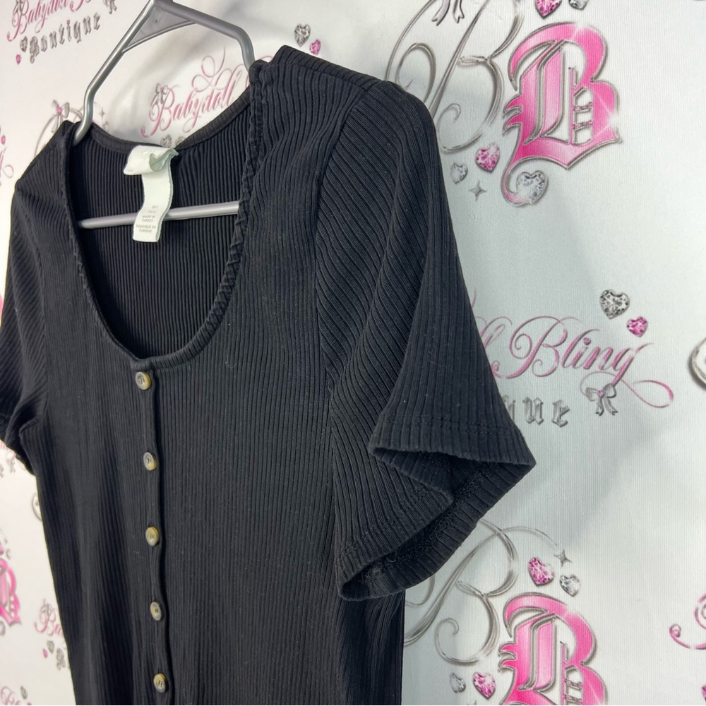 H&M tshirt button up tee stretchy Black Ribbed Short Sleeve Top - Picture 4 of 9